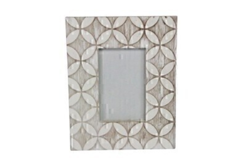 White Wash Wood Leaf Picture Frame By Gisela Graham Wooden white wash leaf picture frame by Gisela Graham.  This white wash photo frame is a lovely shabby chic decorative item for any home.  Shabby Chic gifts for home - birthday - thinking of you or just because.